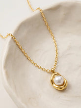 Elegant Pearl Drop Necklace